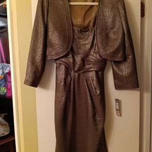 New Tahari formal formal dress size 4 in pewter/bronze shimmer color